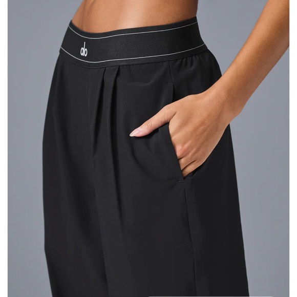 ALO Yoga Women's suit up trouser Pants - Picture 2 of 8